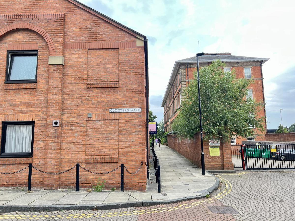 Modern 2 Bed Townhouse Just Outside City Walls With Free Private Parking York Exterior foto